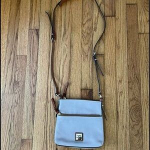 BRAND NEW: Dooney & Burke Leather Pebble Grain Crossbody Bag